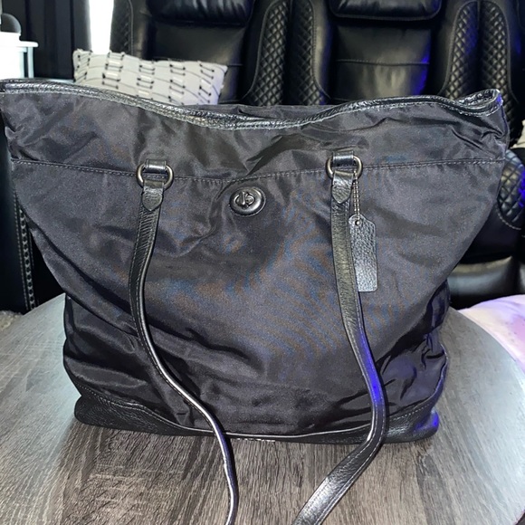Coach Tote relisted - Picture 1 of 7